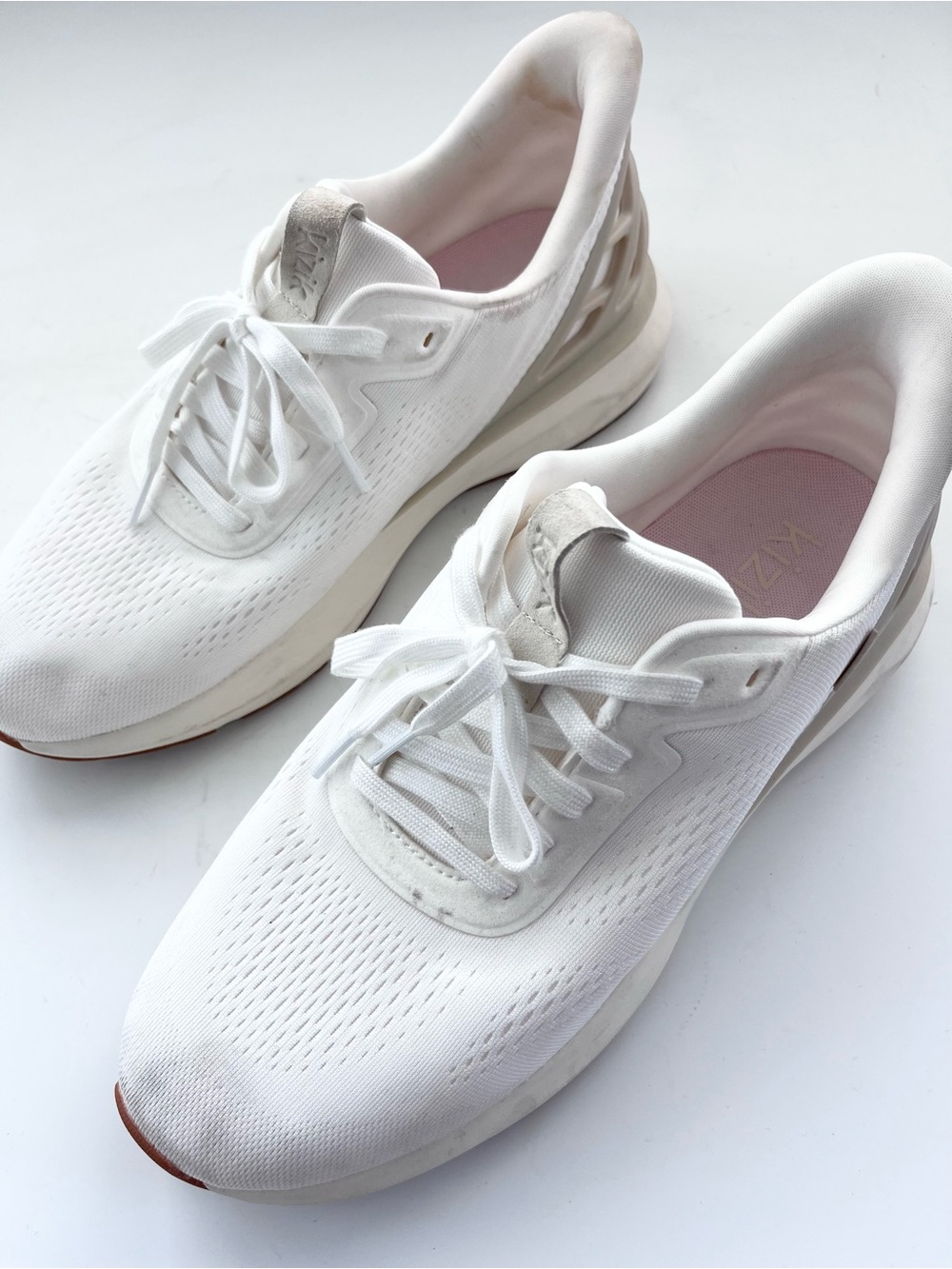 Kizik Sneakers Size 11